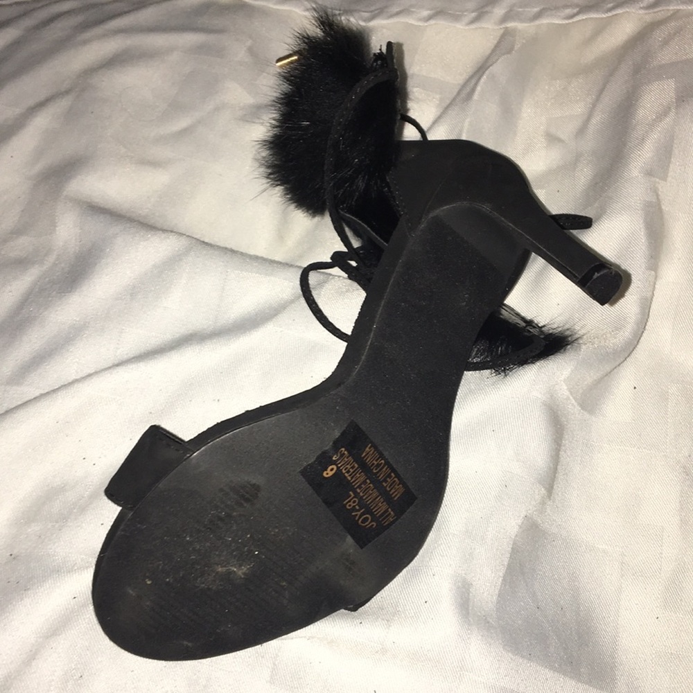 High heels - Picture 3 of 3